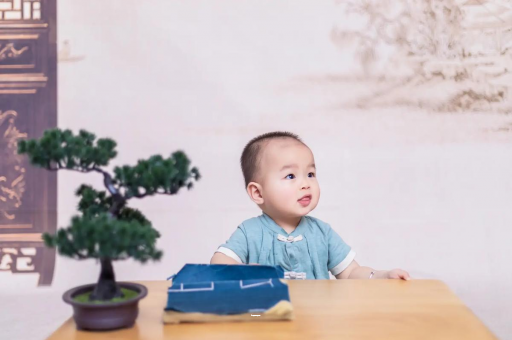 克孜勒苏三个月宝宝抬头不稳